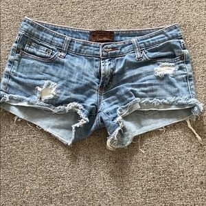 Cute distressed shorts